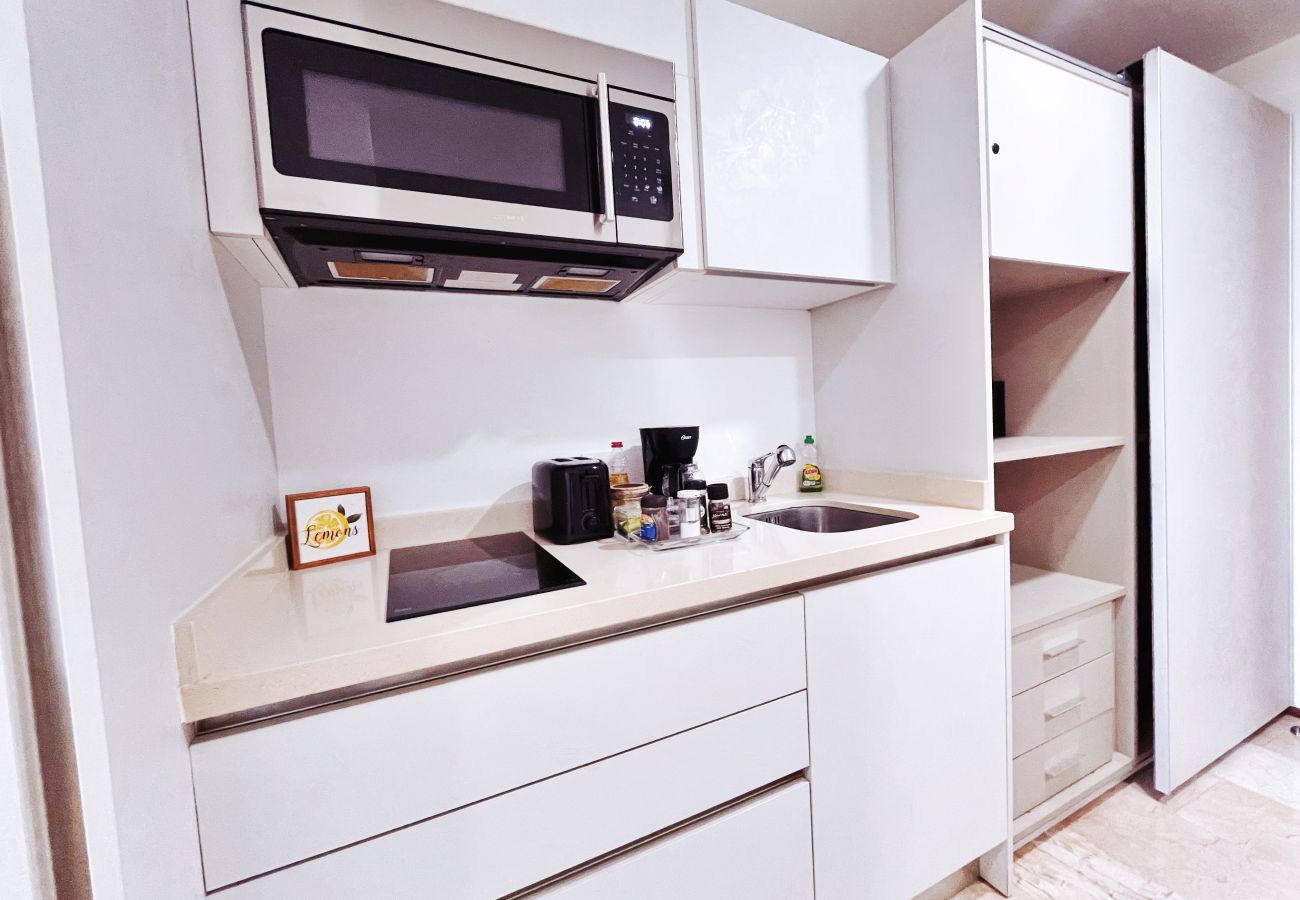 Apartment in Playa del Carmen - One Paralia 403; Estudio en Playa del Carmen